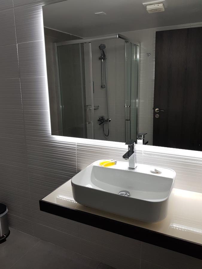 Les Palmiers Petrou Apartments Lárnaka Kültér fotó