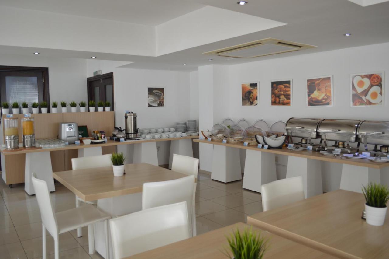 Les Palmiers Petrou Apartments Lárnaka Kültér fotó